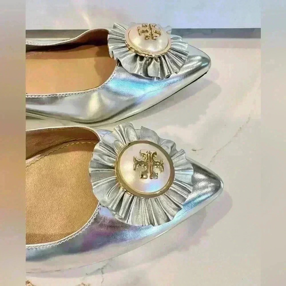 Tory Burch Silver Flats with Custom Pearl Logo with Gold Trim design (Size 5) - Picture 5 of 8